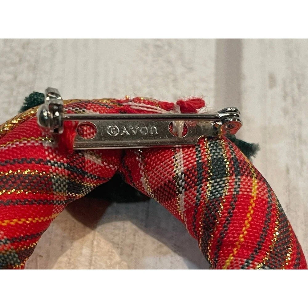 *Vintage 1984 Avon Holi day wreath pen plaid Christmas with box red green